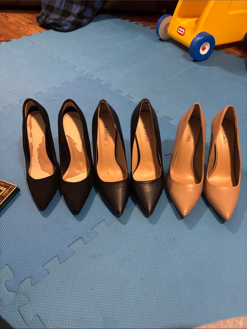 Classic Pointed-Toe Pumps in Black and Nude - Women Shoes 3 pairs